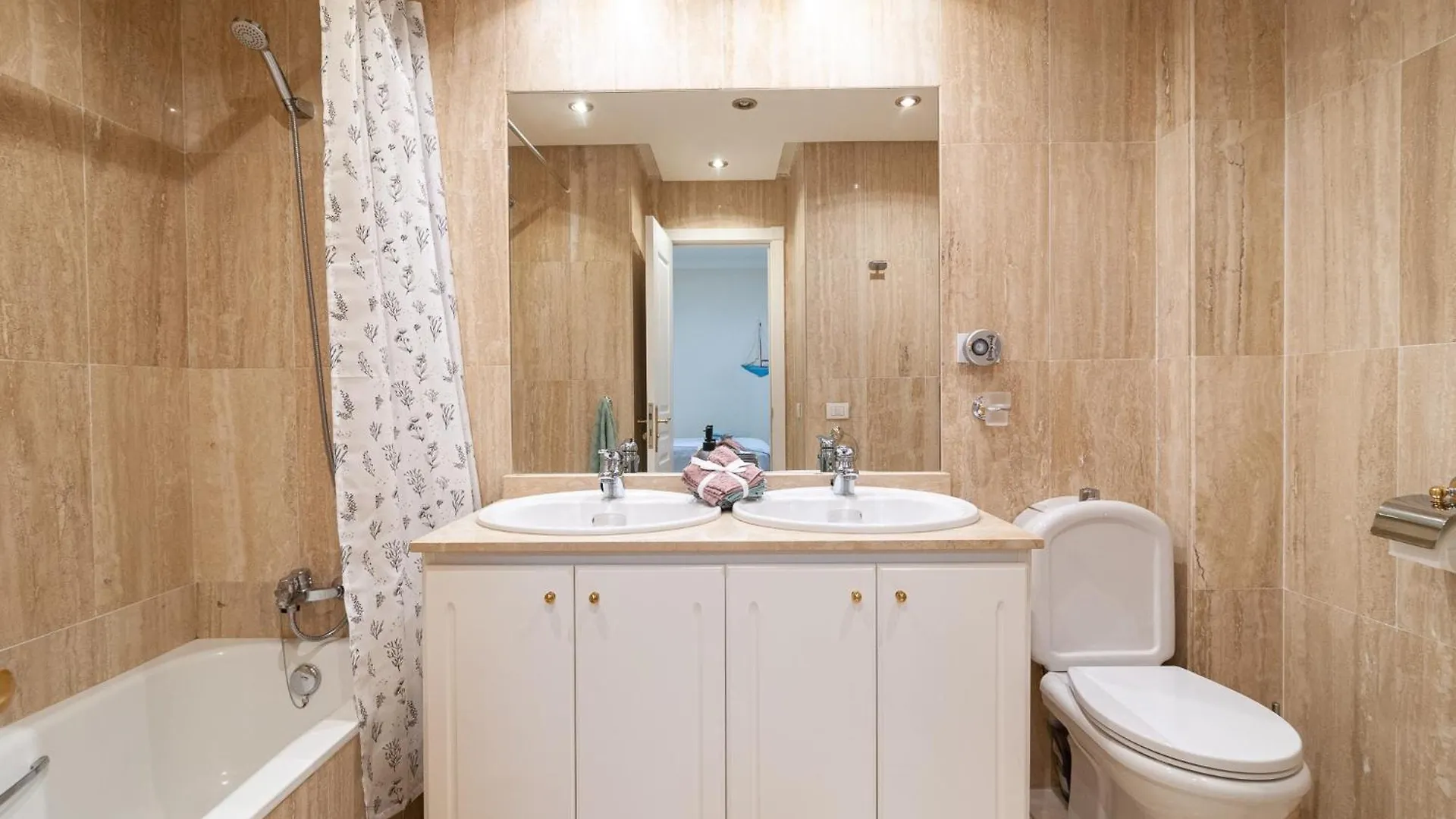 Beautiful 2 Bedroom Penthouse Terrazas Del Duque Costa Adeje  Costa Adeje (Tenerife)